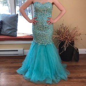 mermaid prom dress